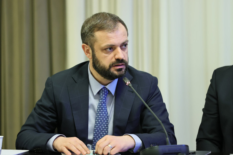 Գյուղացիներին մինչեւ 2 մլն անտոկոս վարկ կտրամադրվի. Պապոյան