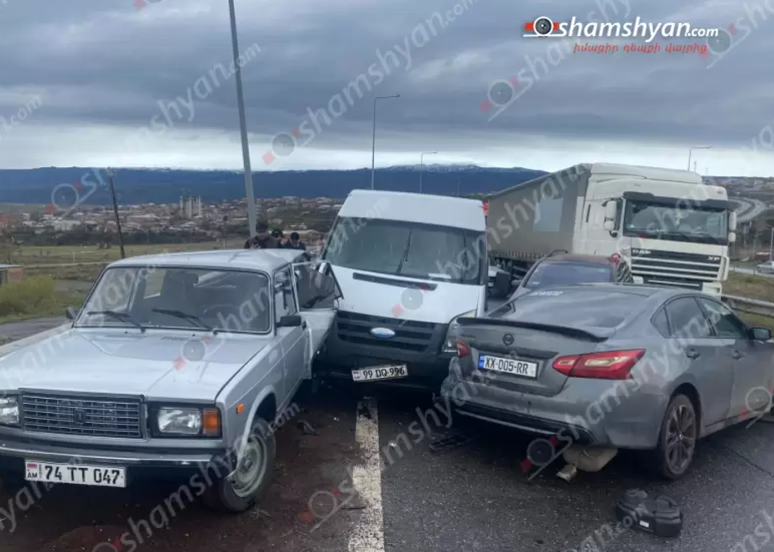 Աշտարակում բшխվել են «Nissan Altima»-ն, «ՎԱԶ 2107»-ը, «Opel Zafira»-ն և «Ford Transit»-ը