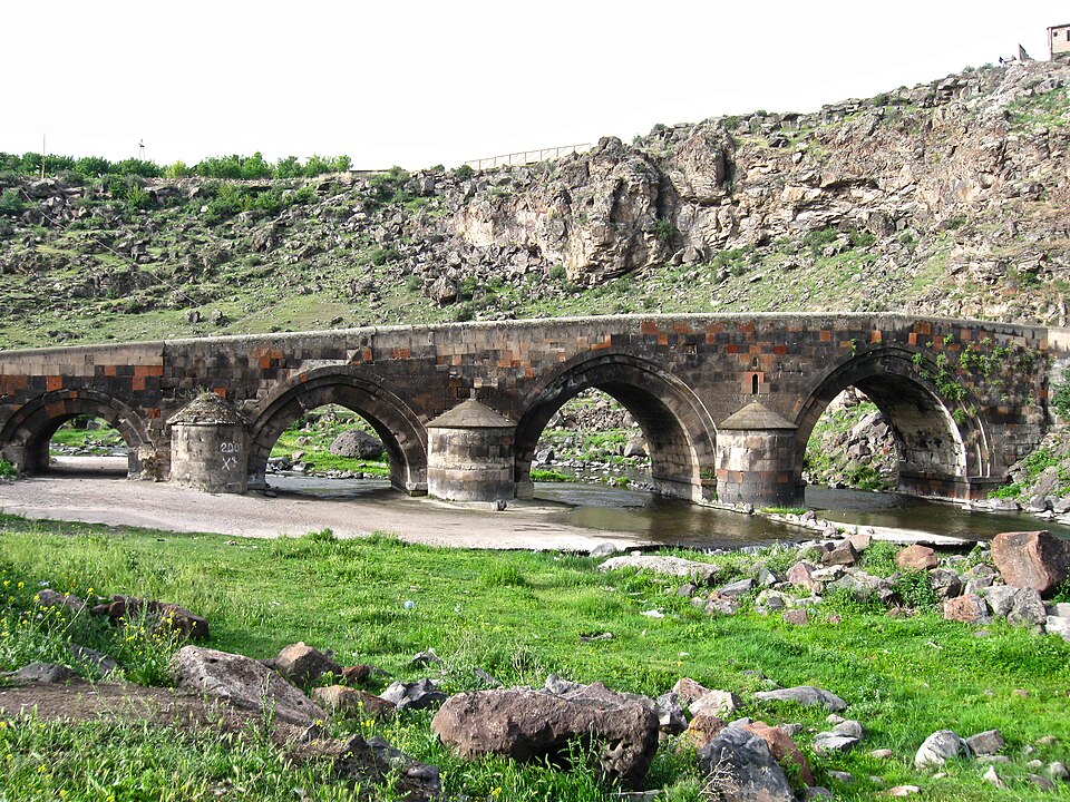 Բացահայտիր Արագածոտնը․ Օշականի պատմական կամուրջը
