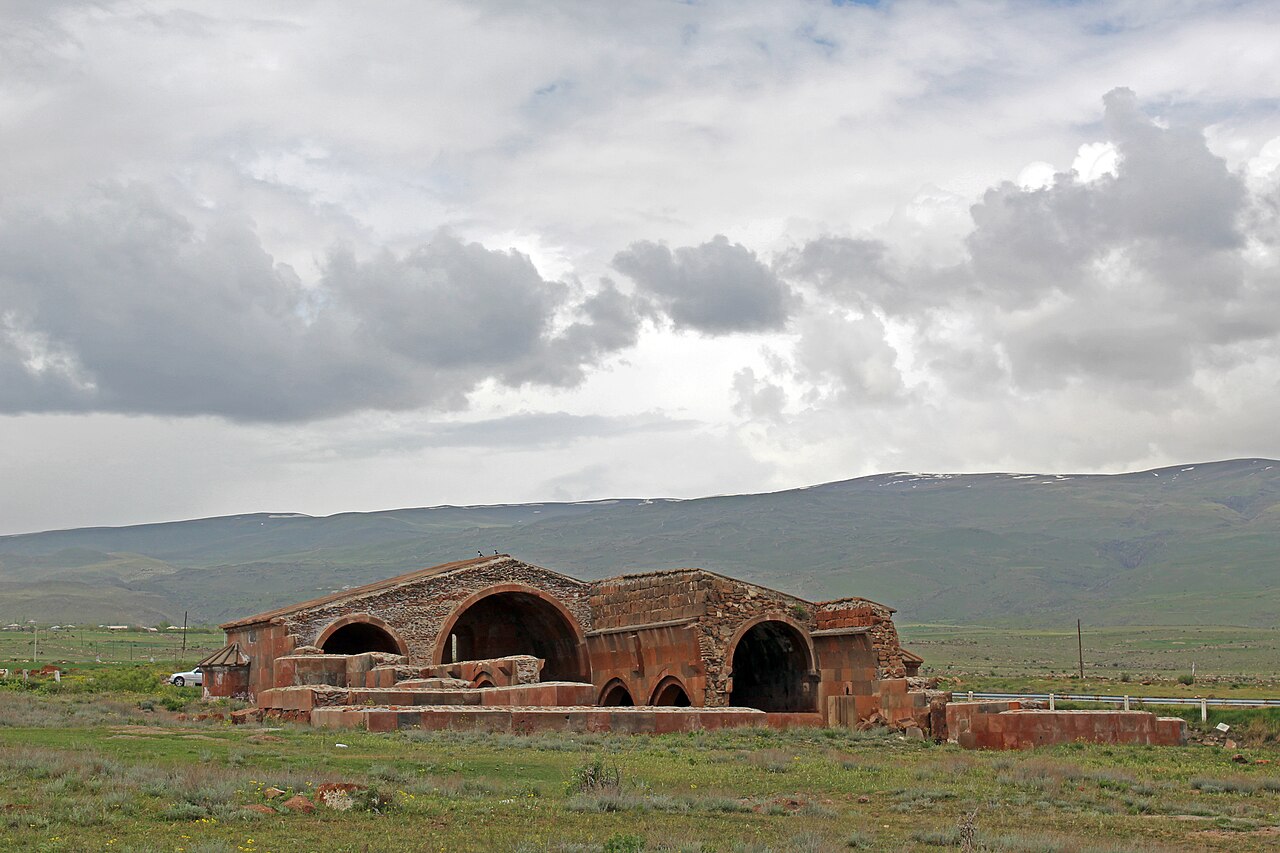 Բացահայտիր Արագածոտնը-Միջնադարյան ճանապարհների լռակյաց վկան՝ Արուճի քարավանատուն