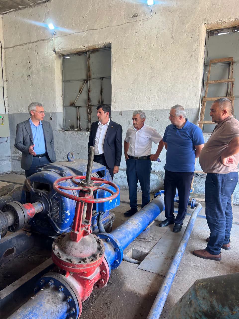 Ջրային կոմիտեի ղեկավարությունը Արագածոտնում ուսումնասիրել է ոռոգման ընթացքն ու ջրամատակարարման արդյունավետությունը
