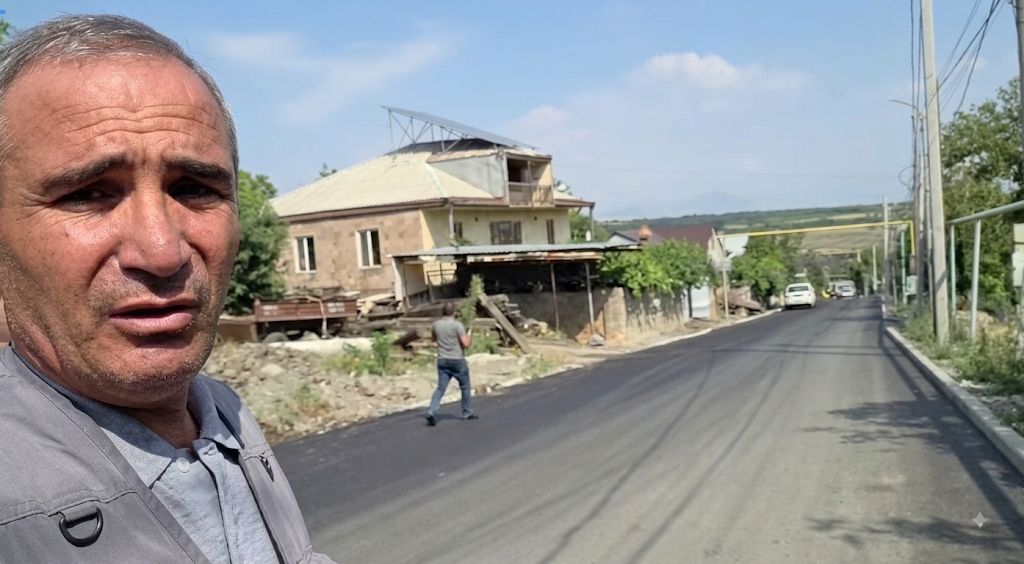 ՏԿԵ նախարարի միջամտության արդյունքում Արագածոտնի մարզպետն ու Աշտարակի քաղաքապետը Հովհաննավանք տանող՝ վարորդների գլխին պատուհաս դարձած ճանապարհը վերջապես ասֆալտապատեցին