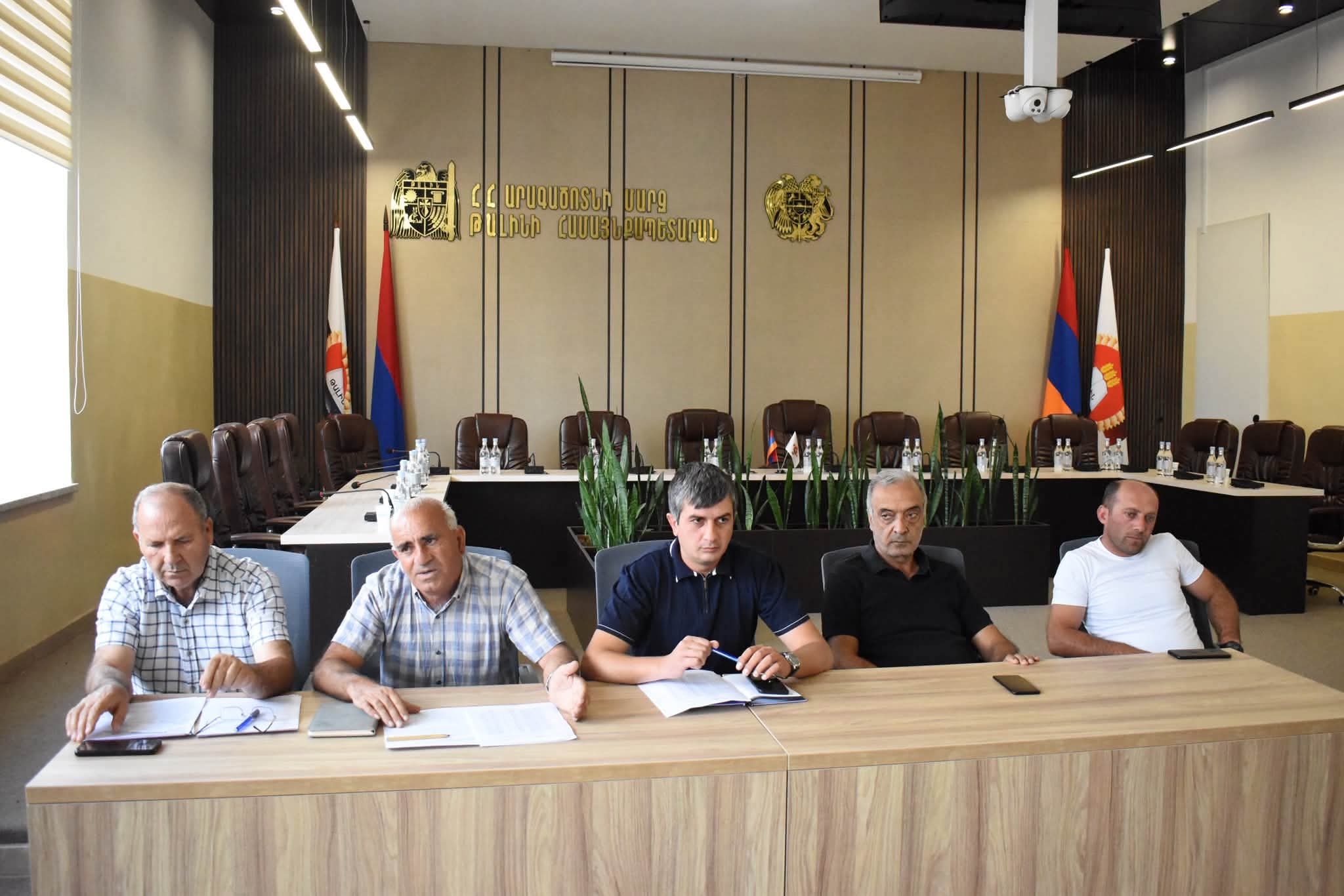 Թալինում քննարկվել են անասնաբուժական ոլորտի կարևոր հարցերը. Թալինի համայնքապետարան