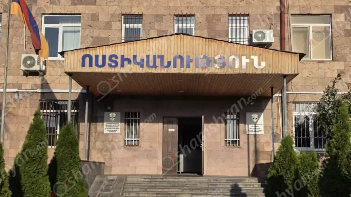 Արագածոտնում վեճի ժամանակ «BMW»-ի վարորդը կտրող ծակող առարկայով հարվածել է «Tesla»-ի վարորդի եղբորը