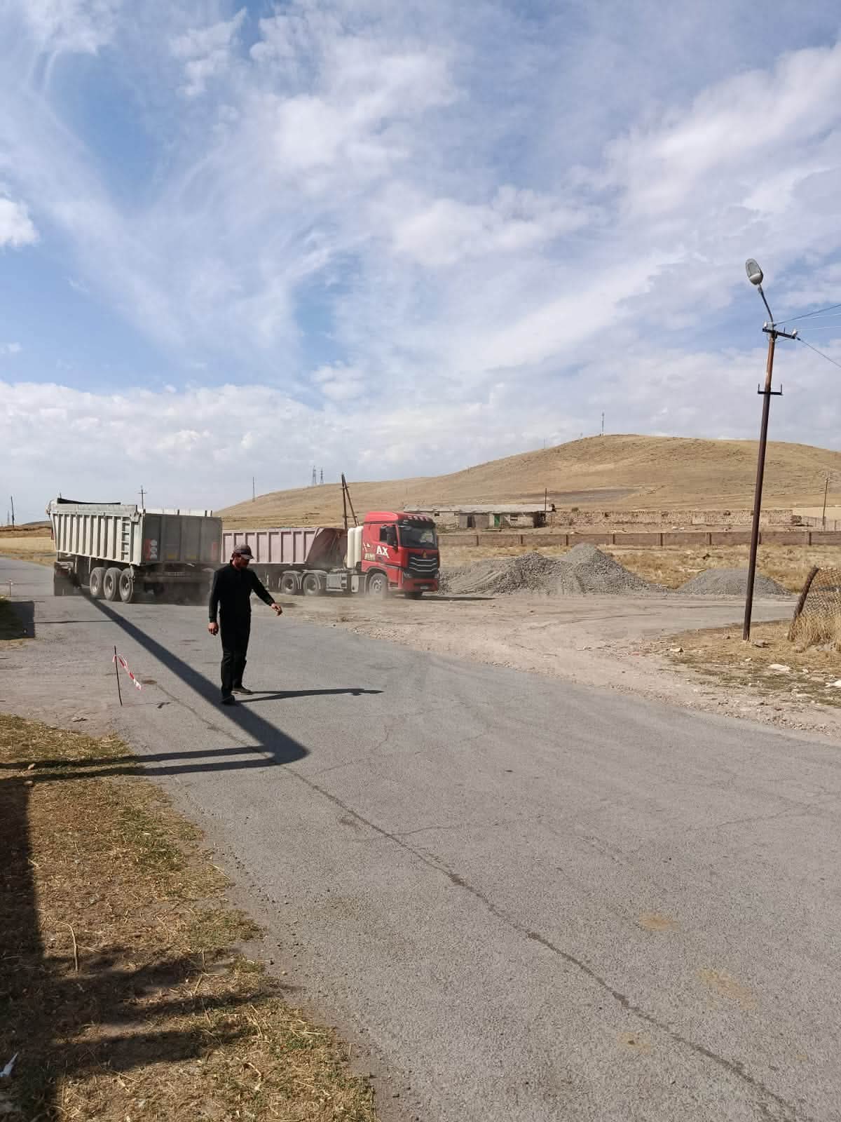 Մեկնարկել են Զարինջա–Ցամաքասար ավտոճանապարհի ասֆալտապատման աշխատանքները. Թալինի համայնքապետարան