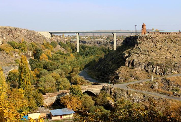 ​«Մեքենան կանգնեցրեց ու թռավ».Ահասարսուռ դեպք Աշտարակի կամրջին. Սոֆյա Հովսեփյան