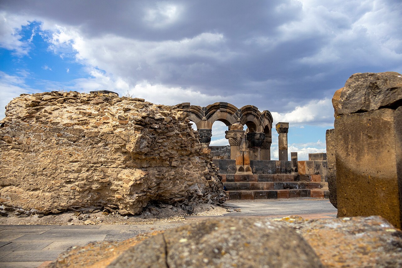 Բացահայտիր Արմավիրը․ Զվարթնոց, քարացած երաժշտության տաճար
