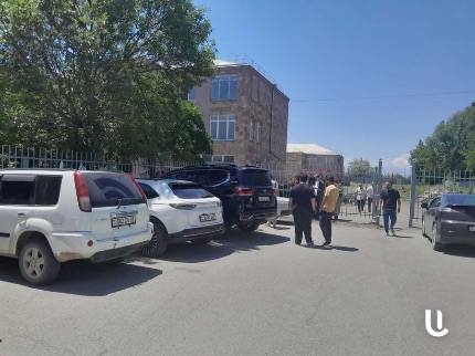 Լարված իրավիճակ Արմավիրի մարզի Նորապատի ընտրատեղամասում․ արձանագրվել են կուտակումներ և վեճեր