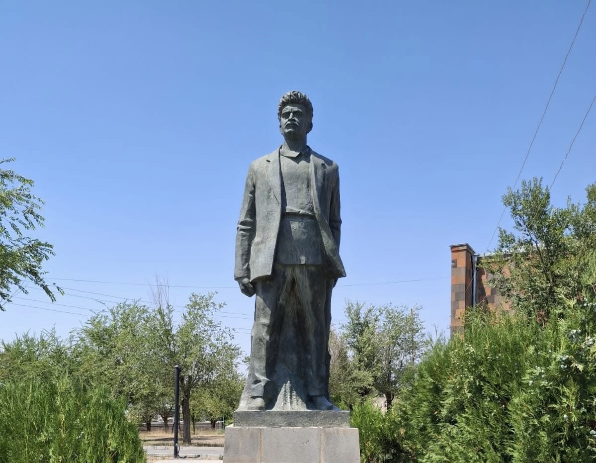 Բացահայտիր Արմավիրը. Աղասի Խանջյանի հուշարձանը Խանջյան գյուղում