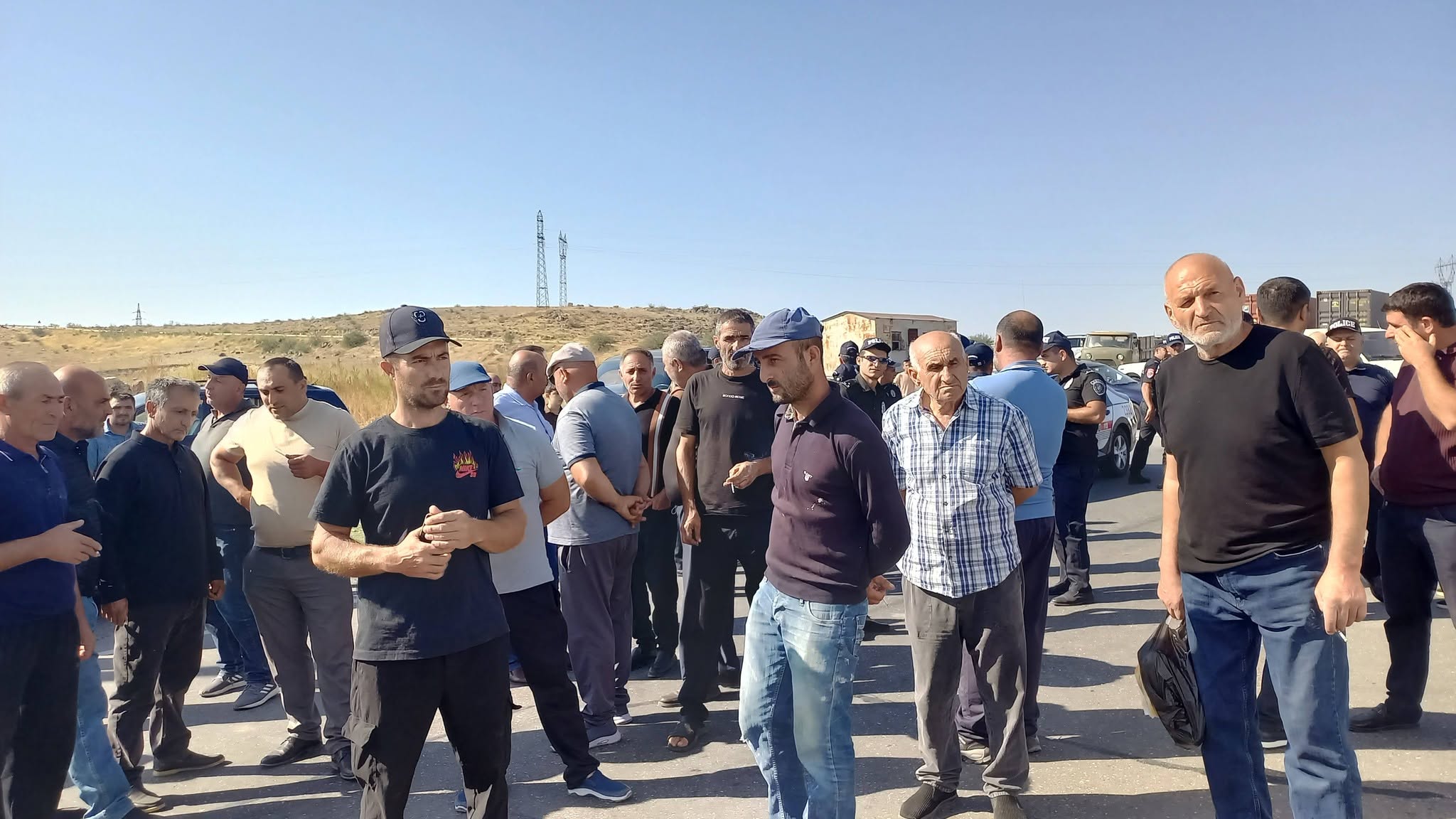 Քարակերտցիները փակել էին Գյումրի֊Արմավիր ճանապարհը.  «Հրապարակ օրաթերթ»