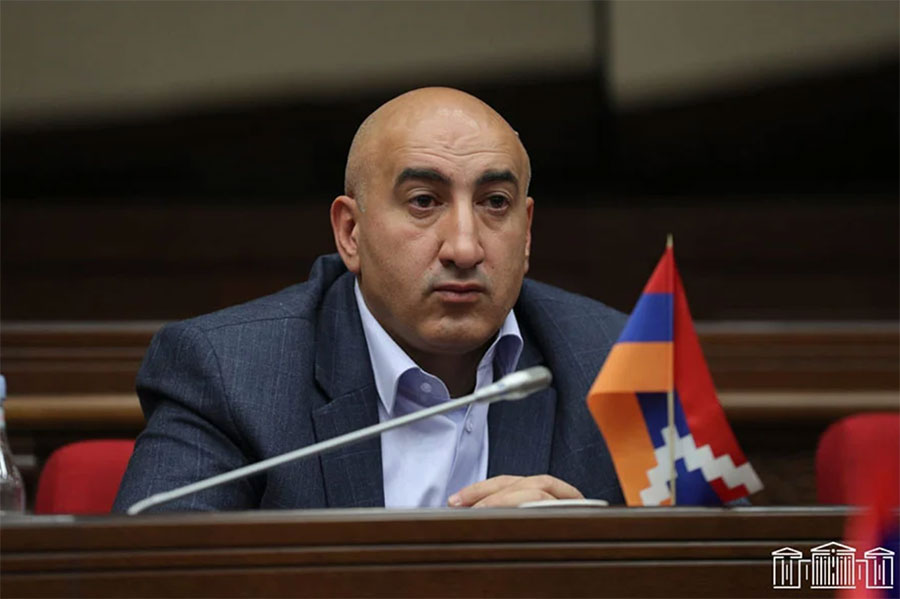 «Հրապարակ». Թիրախավորելով Եկեղեցին՝ իշխանությունը փորձում է ստեղծել հանրային համախմբման նոր առանցք