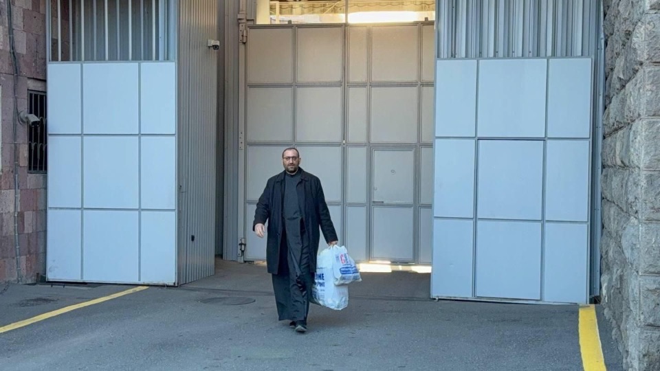 Արշակ սրբազանին թույլատրեցին չմասնակցել նիստերին և Էջմիածնից դուրս գտնվող ԲԿ–ներ այցելել