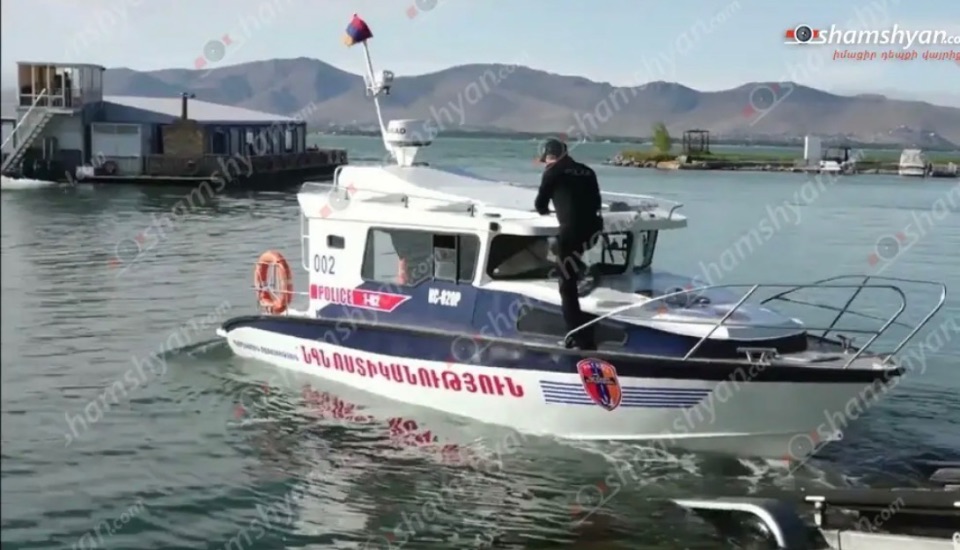 Գեղարքունիքում պարեկները կանգնեցրել են «Kia» մակնիշի ավտոմեքենան, որի ուղևորը, ով Հայաստանում հայտնի բժշկական կենտրոններից մեկի բժիշկ-սրտաբան է, հայտնել է, որ իր մոտ հայտնաբերված «Մարիխուանա» տեսակի թմրանյութն իրենն է՝ իր օգտագործման համար