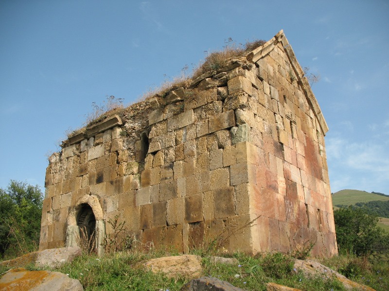 Կարմիր վանք. Արդվիի դեղնակարմրավուն լռությունը