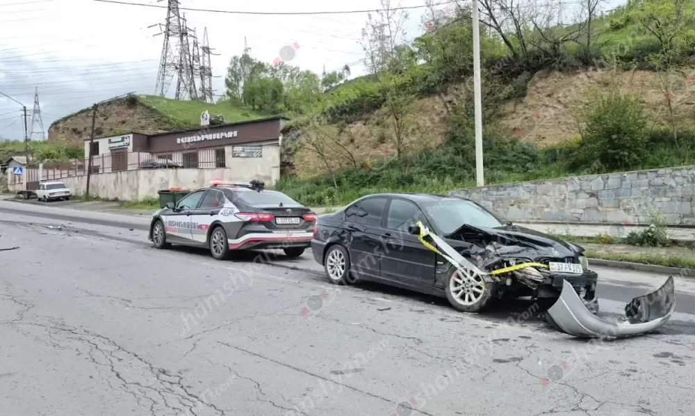 Վանաձորում բախվել են «Opel»-ը ու «BMW»-ն