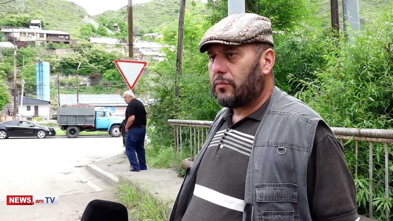«Խողովակի վրայով անցնելից փոքր քույրը ընկել ա գետը, մյուսն էլ փորձելա օգնել, ինքն էլ ա ընկել»