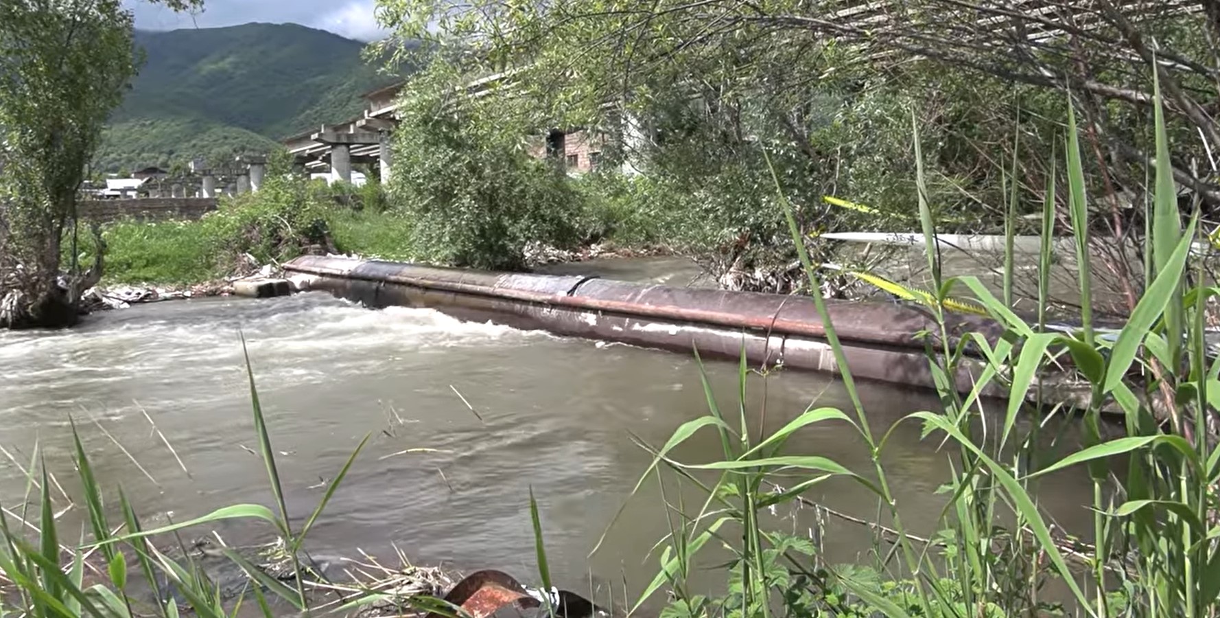 «Շատերն են ընկել էդ խողովակից ու չեն փրկվել». Փամբակ գետն ընկած երեխաներից ոչ մի հետք չկա
