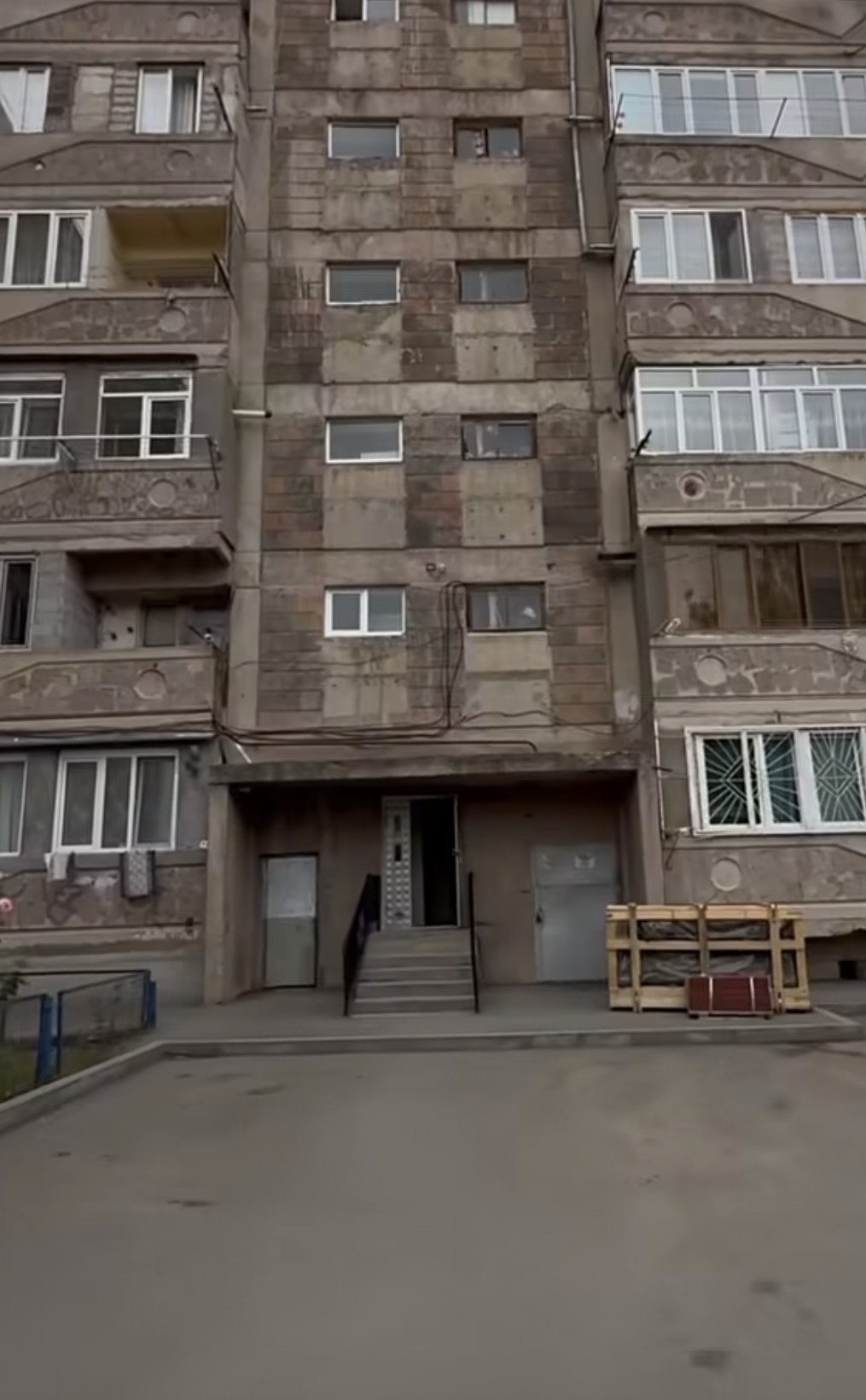 Վանաձորի Նարեկացի 4ա, 4բ, 4վ բազմաբնակարան շենքերում տեղադրվում են նոր ժամանակակից վերելակներ