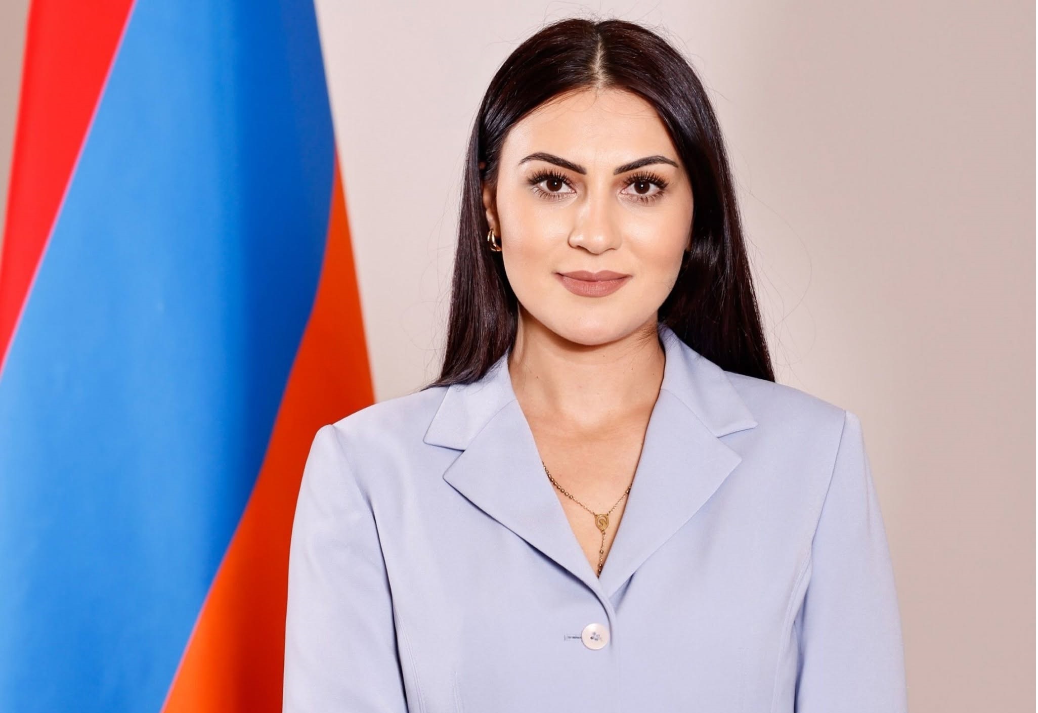«Հրապարակ». Ով է ՔՊ-ական պատգամավոր Լուսինե Ավետիսյանը․ նա ավարտել է Վանաձորի պետական մանկավարժական համալսարանը