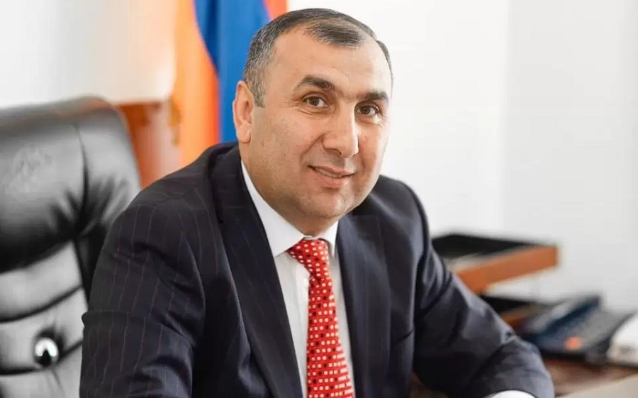 Քաջայր Նիկողոսյանը, քարոզարշավը չսկսված, համայնքներում ներքաղաքային տրանսպորտն անվճար է դարձրել, կազմակերպել «ՖՐԵՍԿՈ» 13-րդ միջազգային փառատոնը