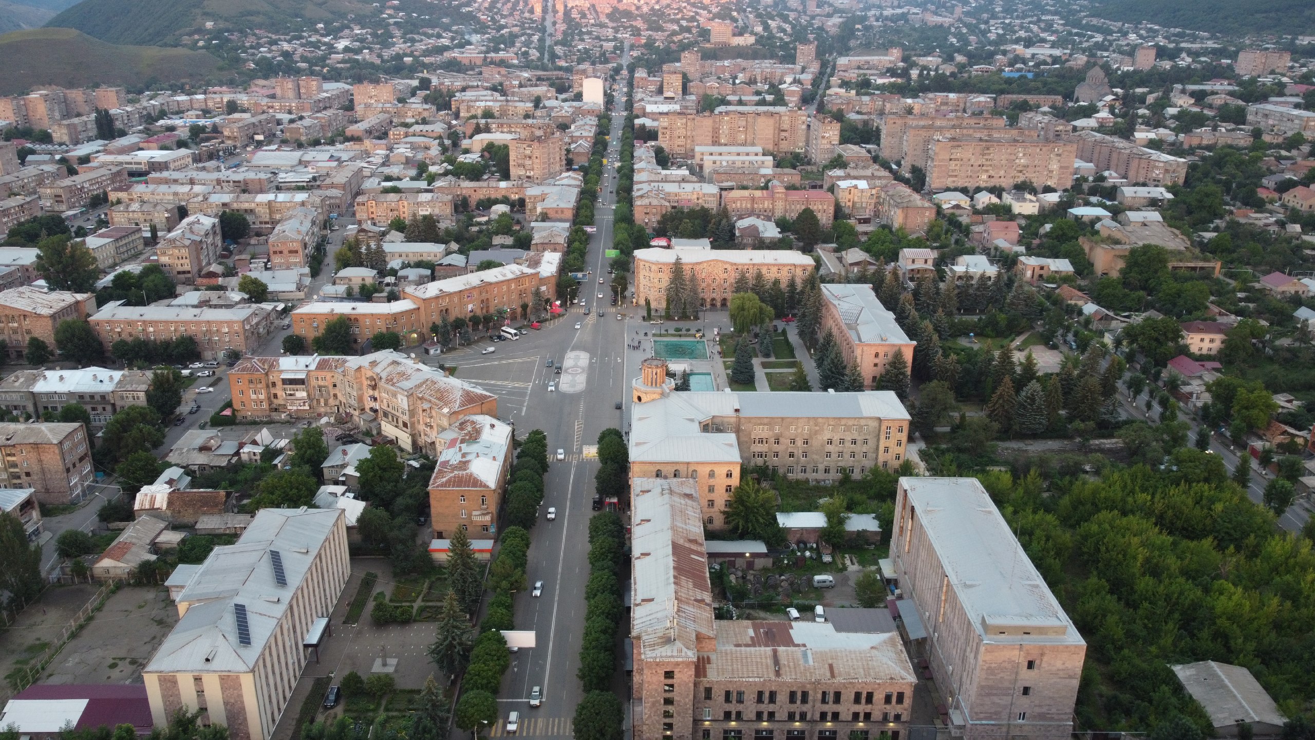 Աշխարհը գալիս է Վանաձոր․ պատմական օր մեր քաղաքում