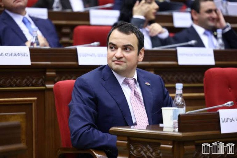 «Ուժեղ Հայաստան»-ը որտեղ կա, այնտեղ ՔՊ-ի թևերը կտրվում են. Նարեկ Կարապետյանը՝ ՏԻՄ ընտրությունների մասին