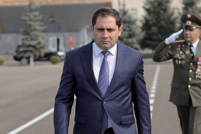Պապիկյանը երկրորդ «դեղին քարտ»-ն է ստացել. «Հրապարակ»