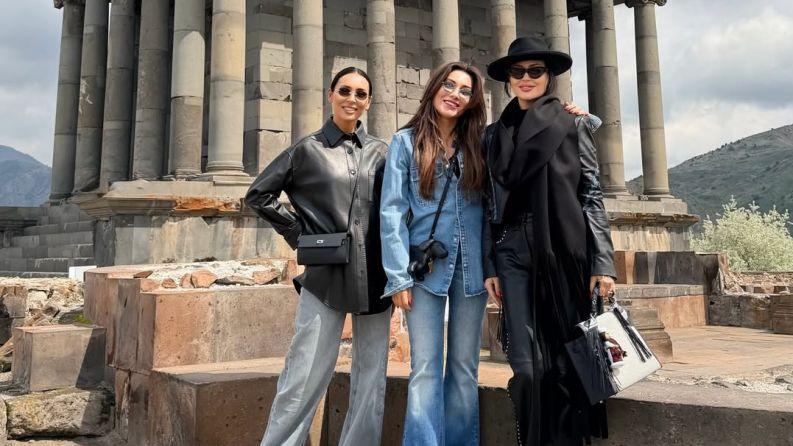 Ռուս հայտնի երգչուհի Ալսուն Գառնիից լուսանկարներ է հրապարակել. Նա համտեսել է թարմ լավաշ, ժենգյալով հաց