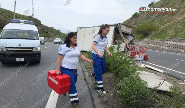 «Չայնիի» ոլորաններում բախվել են միրգ-բանջարեղենով բարձված «Iveco»-ն և «ԶԻԼ»-ը. կա տուժած
