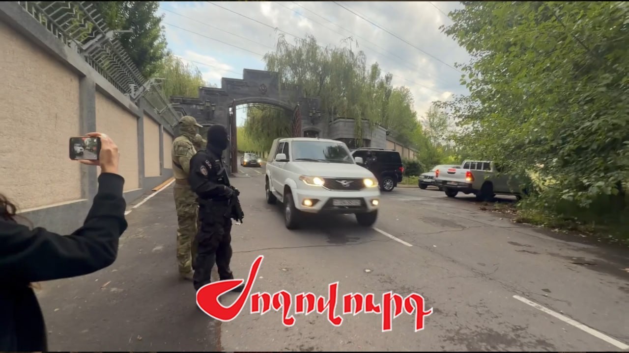 Ինչպես Ծառուկյանին տարան իր առանձնատնից
