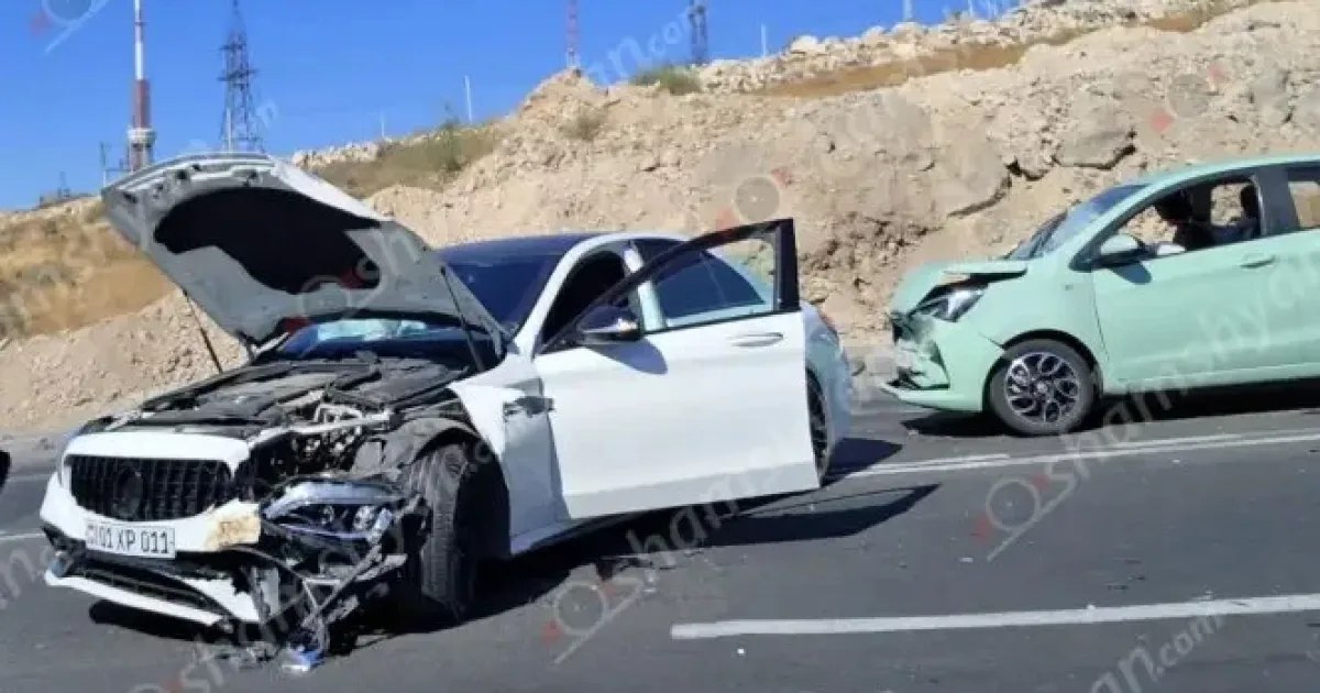 Կոտայքի մարզի բնկաչի մասնակցությամբ վթար Երևանում․ բախվել են 4 մեքենա