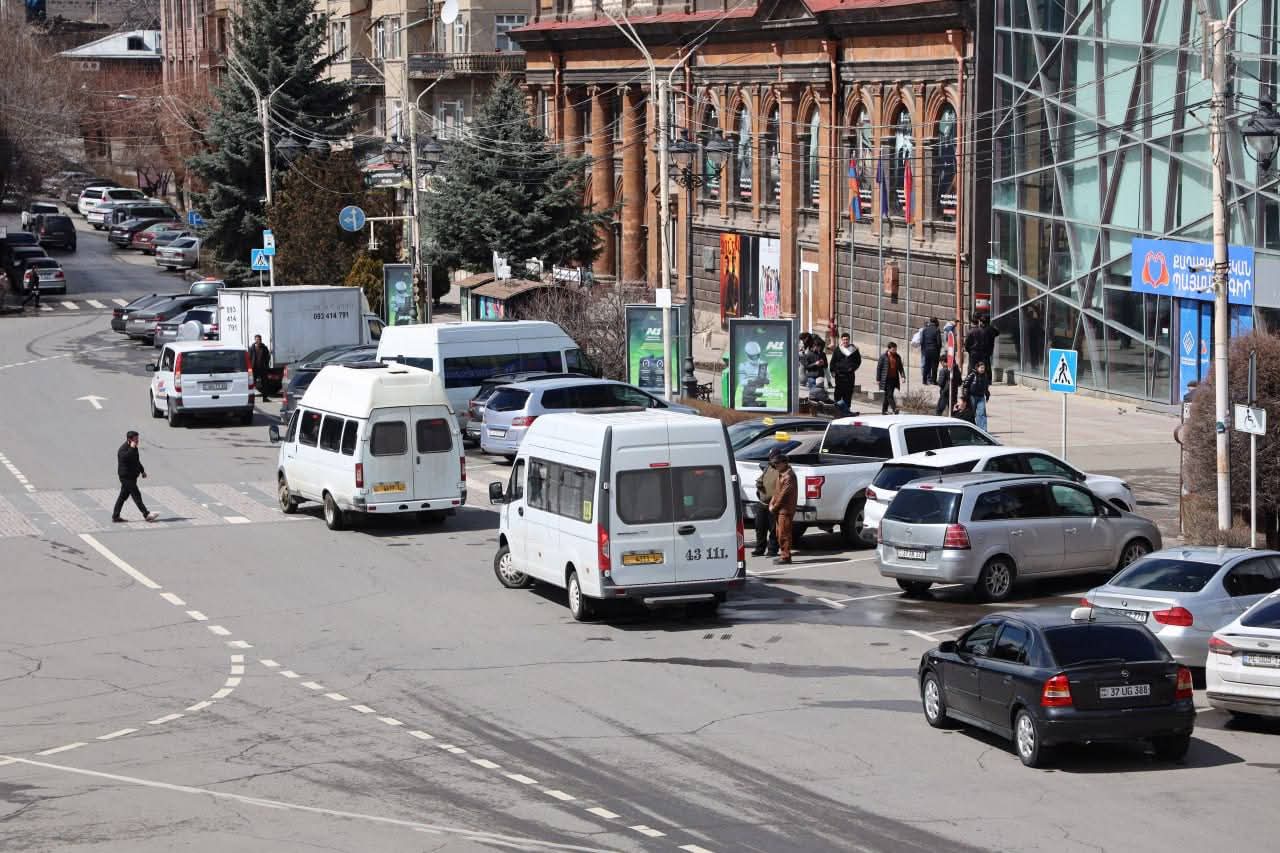 Գյումրիում ապրիլի 10-ից փոխվում է ներքաղաքային տրանսպորտի գրաֆիկը. Գյումրու քաղաքապետարան