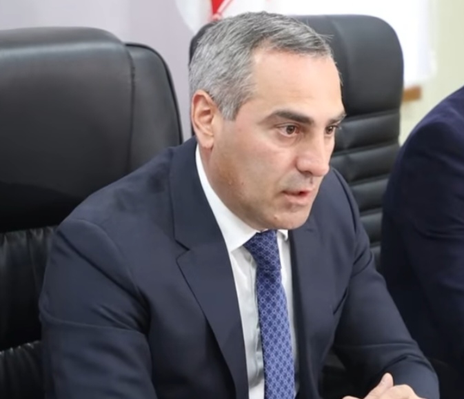 «Արտաքին պարտքի ընդամենը 1%-ն ուղղելով Գյումրի՝ բնակարանաշինության հարցը վերջնականապես կլուծվեր». Ավետիս Առաքելյան