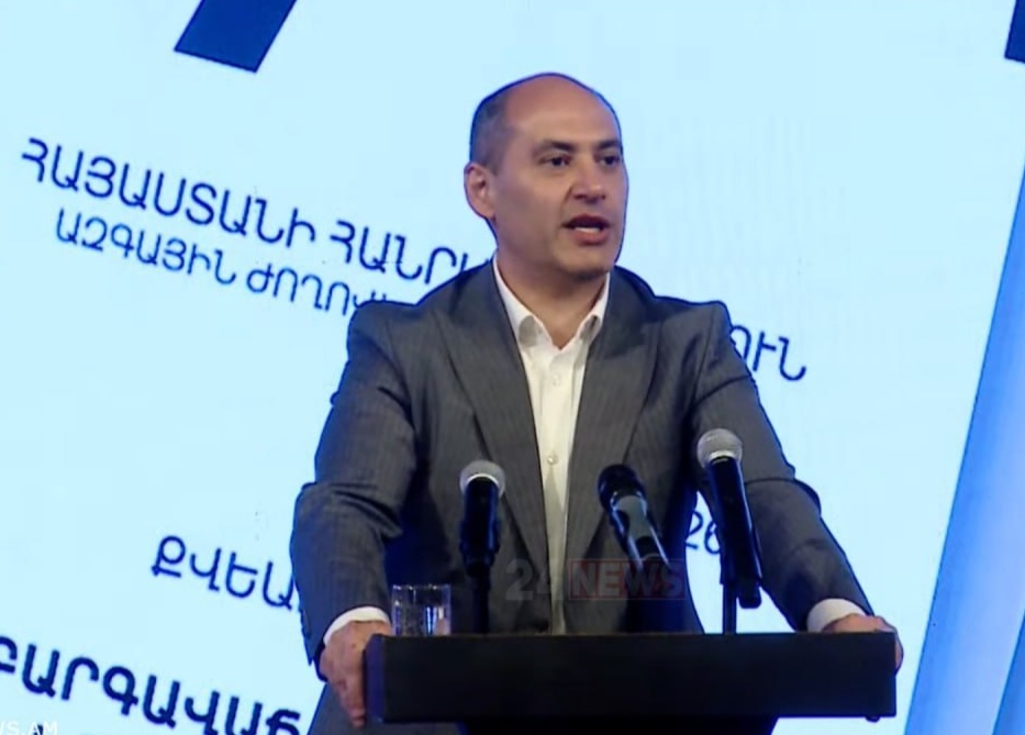 Սիրելի' Միքայել Սրբազան, դուք Շիրակի սիրելի հոգևոր առաջնորդն եք, մենք նաև ձեզ համար պիտի պայքարենք