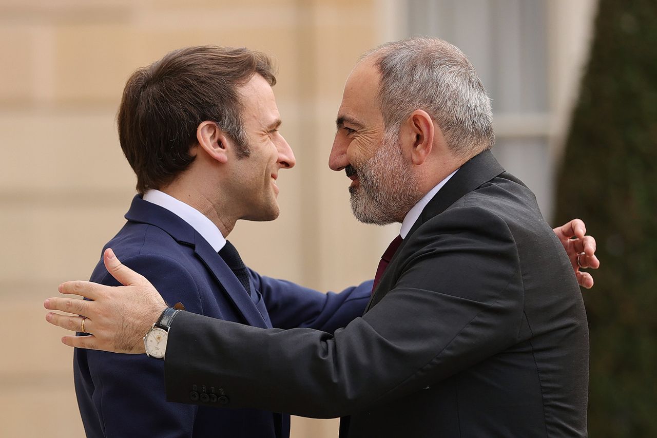 Փորձություն` Փաշինյանի համար. Գյումրին ինչպե՞ս է ընդունում  նրան առանց Մակրոնի