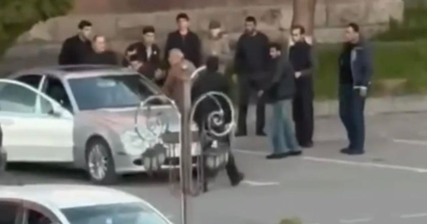 Արթիկում ՔՊ-ականները դաժան ծեծի են ենթարկել Ռոբերտ Քոչարյանի աջակցին. MakaryanNews