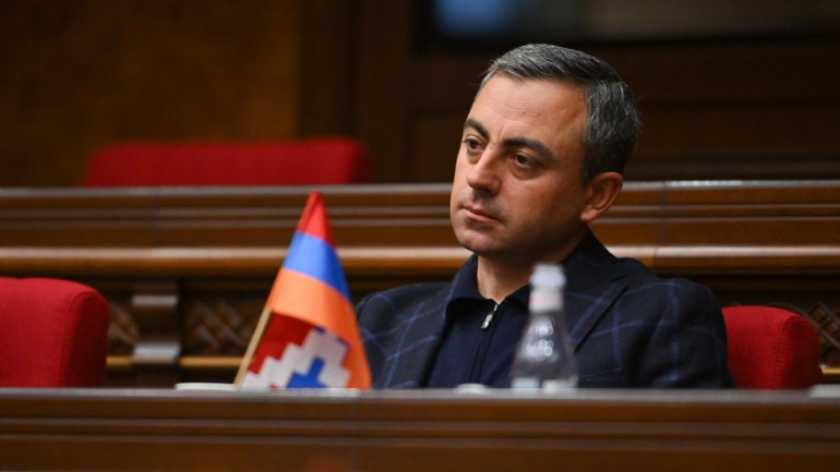 Խուզարկում են Գյումրու ՀՅԴ գրասենյակը և մեր ընկերների բնակարանները․ Իշխան Սաղաթելյան