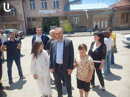 «Գյումրիում առավոտյան 5-ին մորը ձերբակալել էին փոքրիկների ներկայությամբ»․ Ավետիս Առաքելյան