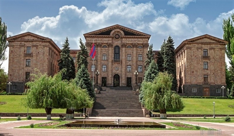 Տեխնիկական վրիպա՞կ, թե՞ քաղաքական հաշվարկ. ինչպես են «սխալ» թվերը փոխում ապագա խորհրդարանի պատկերը