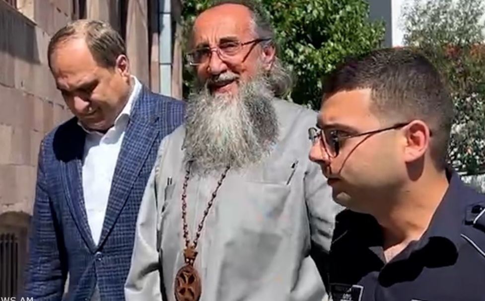 «Ասել եմ»․ Միքայել Սրբազանն այսպես արձագանքեց հարցին, թե ուր է շարժվում Հայաստանը