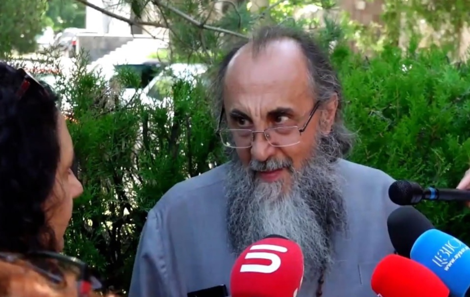Լավ էր՝ մնայի տնային կալանքի տակ, ֆուտբոլ էի նայում, հիմա չեմ կարողանա. Միքայել Սրբազան