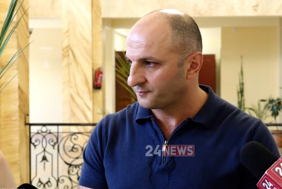 Ուզում են մի փոքր գյուղ կպցնեն Գյումրիին ու ոտնահարեն գյումրեցու քվեն, դա անընդունելի է․ Սիմոնյան