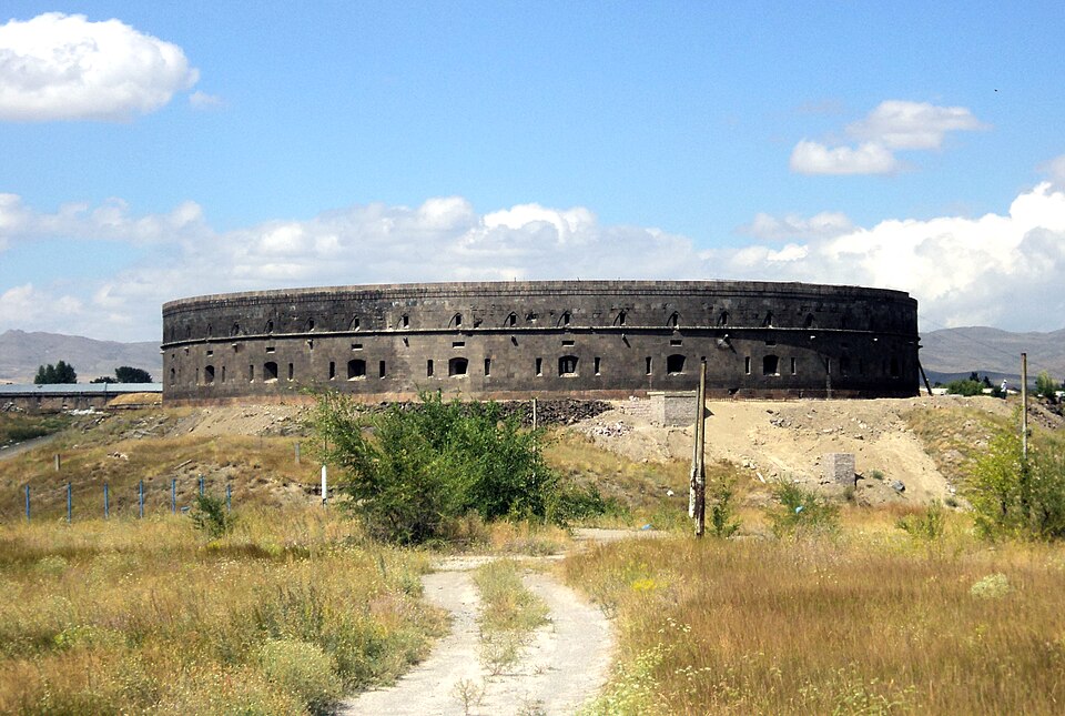 Քննչական կոմիտեն Սերժ Սարգսյանի դեմ հարուցված քրեական գործով որոշում է կայացրել․ ինչ է կատարվել Սև բերդ ամրոցի շուրջ