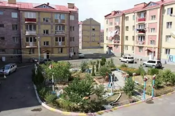 Գյումրու «Մուշ» թաղամասում 38-ամյա տղամարդ է կախվել․ ի՞նչ են հայտնաբերել ոստիկանները նրա բնակարանից․ Aravot.am
