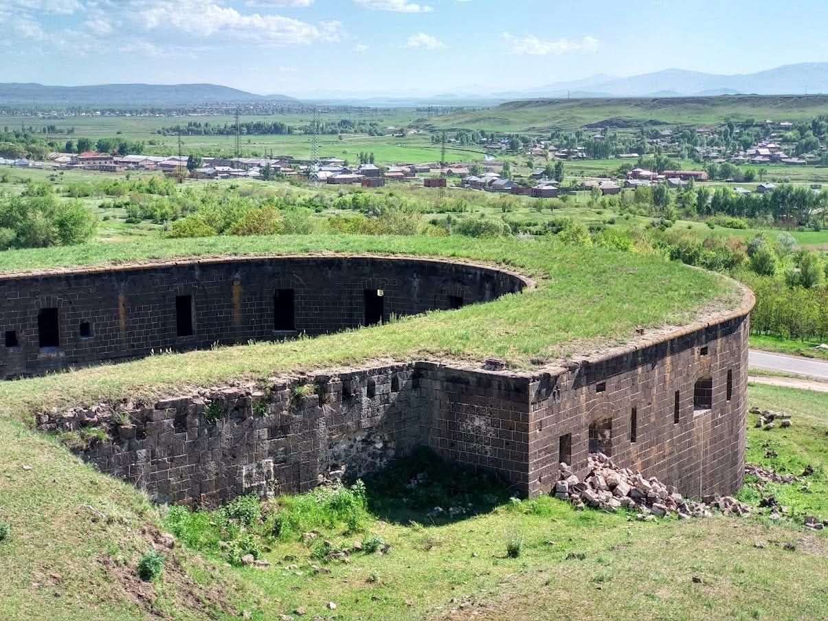 Բացահայտիր Շիրակը- Պայտաձև ամրոց