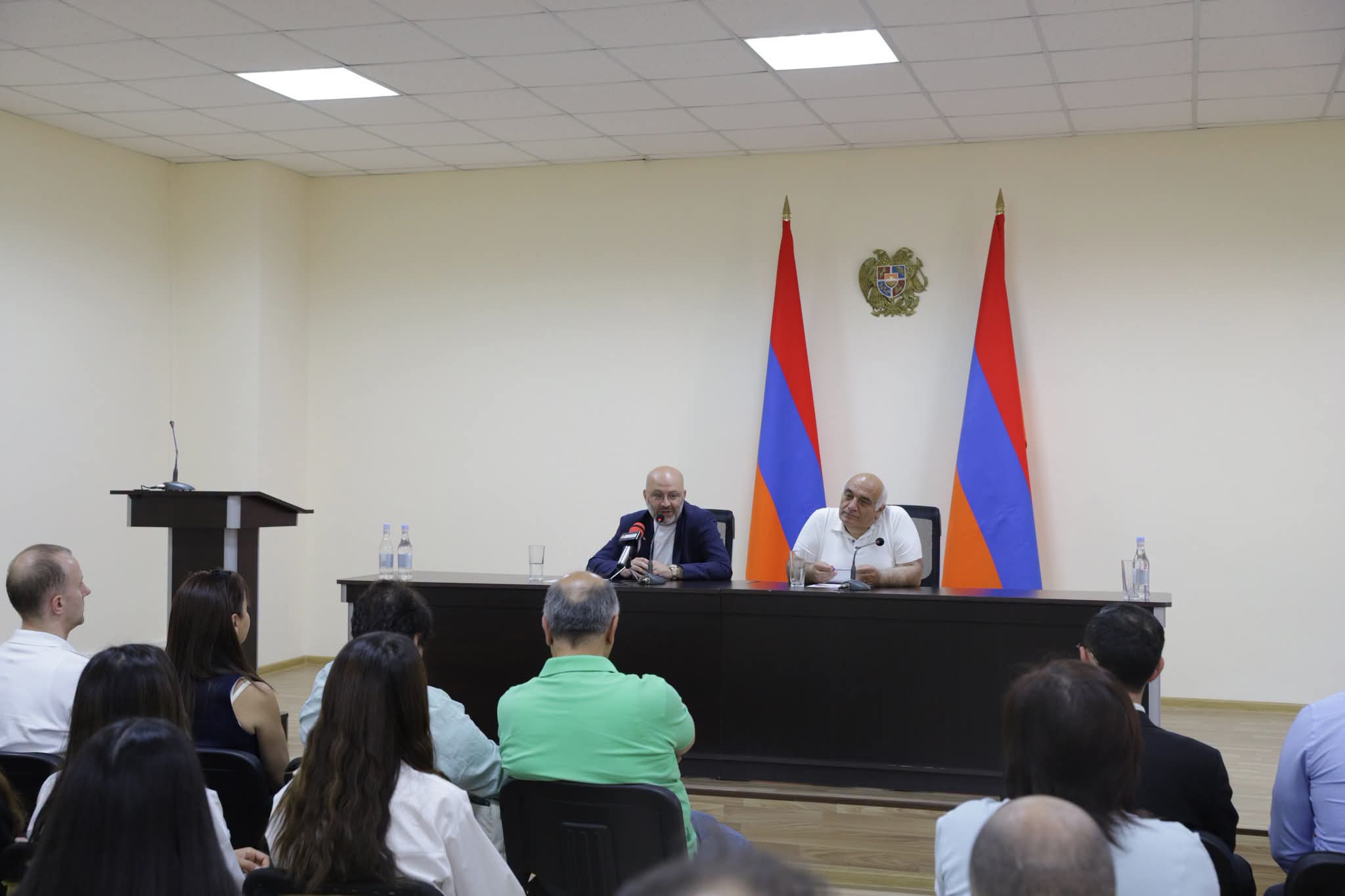 Շիրակի զբոսաշրջային ներուժի զարգացման նոր քայլերը քննարկվել են Դավիթ Առուշանյանի գլխավորությամբ. ՀՀ Շիրակի մարզպետի աշխատակազմ