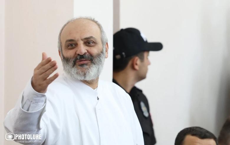 Բագրատ Սրբազանի տնային կալանքը 2 ամսով երկարաձգվեց