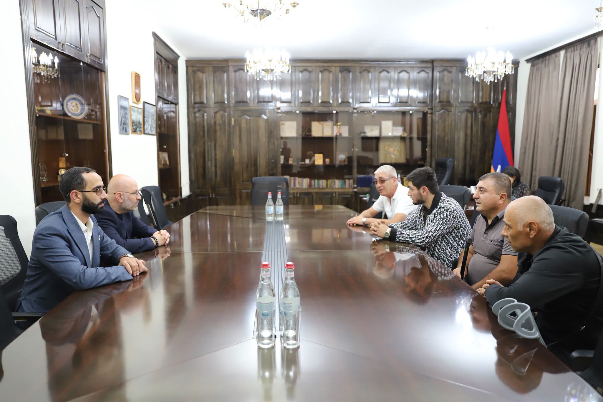 Շիրակի մարզպետն ընդունել է ԲԿՄԱ-ի Գյումրու բասկետբոլի թիմին. ՀՀ Շիրակի մարզպետի աշխատակազմ