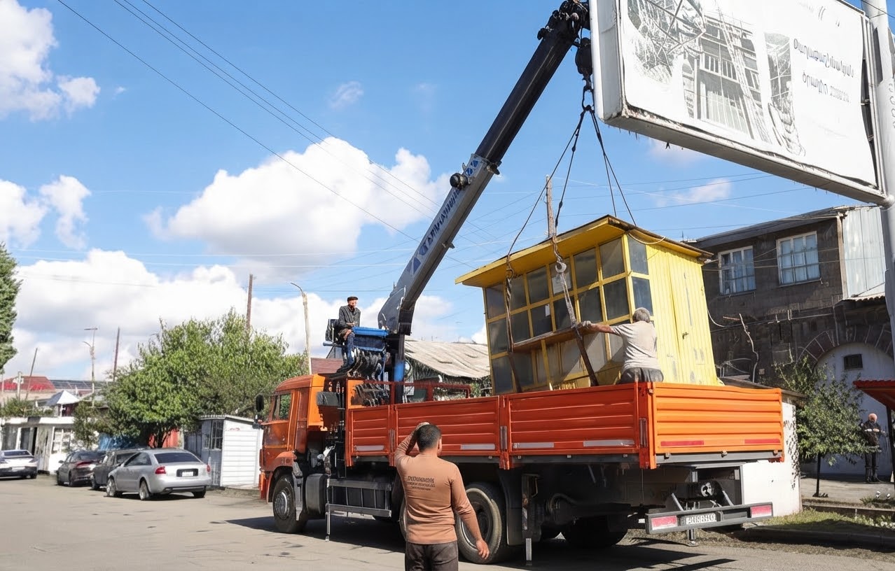 Գյումրիում մեկնարկել են Շահումյան փողոցի կրպակների ապամոնտաժման աշխատանքները․Գյումրու  քաղաքապետարան