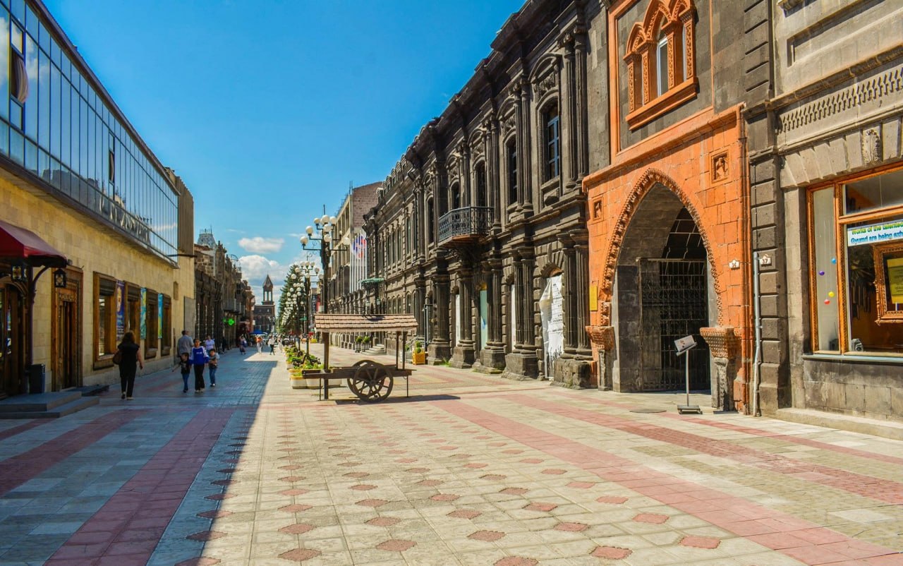Գյումրիում հայտարարվել է մասշտաբային բարեգործական նախաձեռնության մասին. Քըրք Քըրքորյան փողոցը կհիմնանորոգվի. «Փաստ»